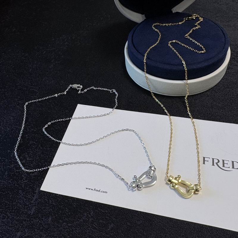 Fred Necklace 06yxs06